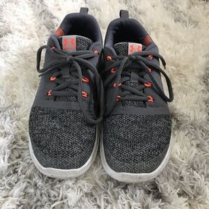 UNDER ARMOUR Cross Training sneakers gray